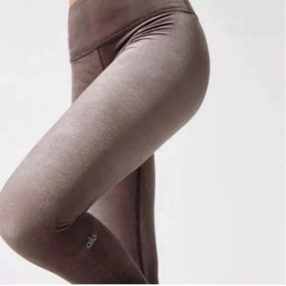 Alo Yoga Women's Ultra Luxe Velour Antique Rose Soft Leggings - Picture 4 of 5